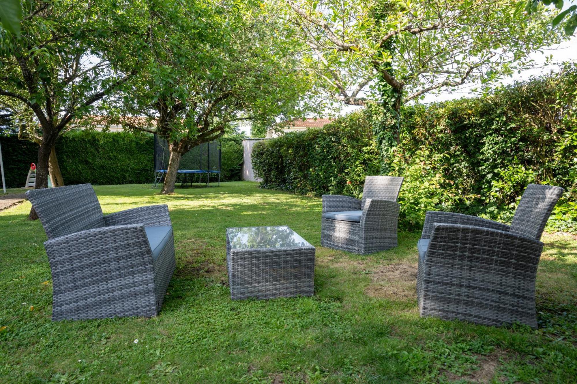 Le Grand Pin - Maison Confortable Et Spacieuse Montfaucon-Montigne